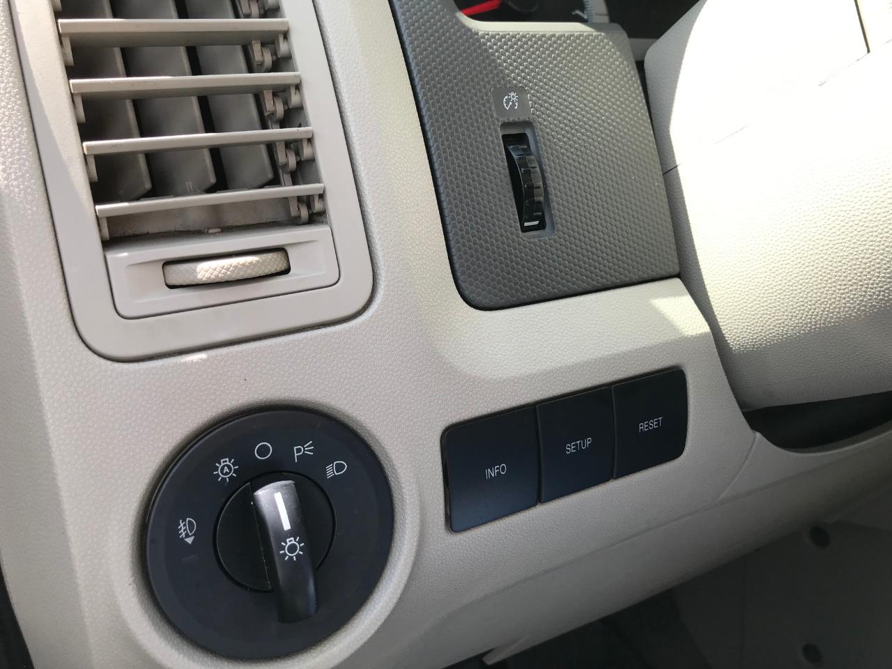 Ford Escape XLT 4WD V6 2008