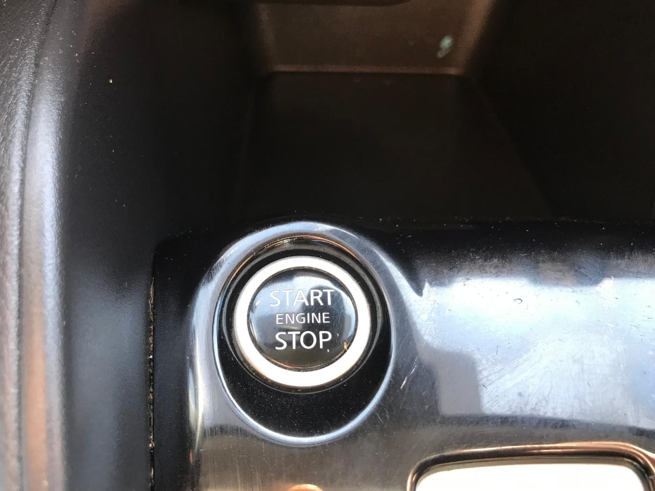 Nissan Versa SV 2021