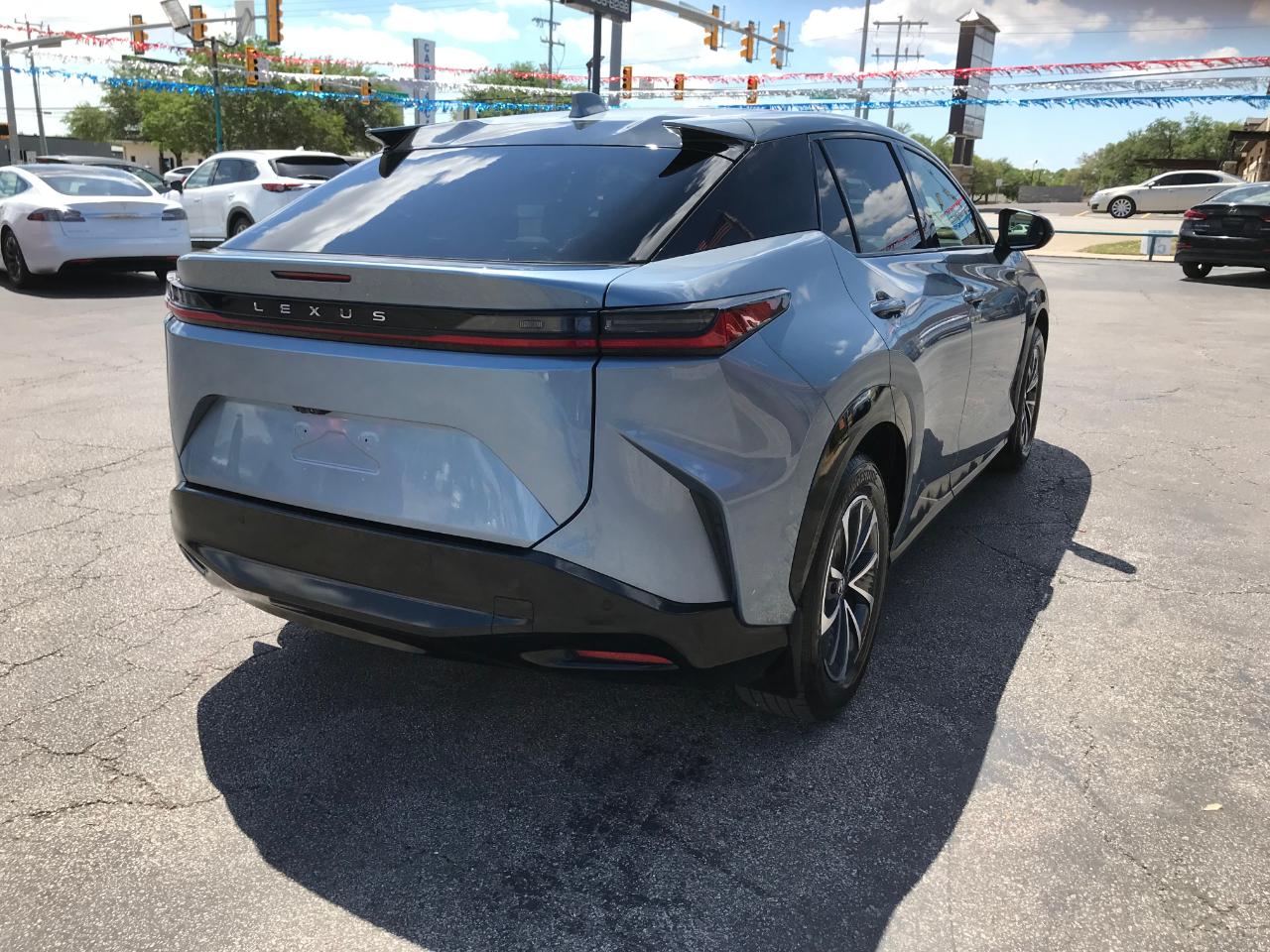 Lexus RZ 450e Premium 2023