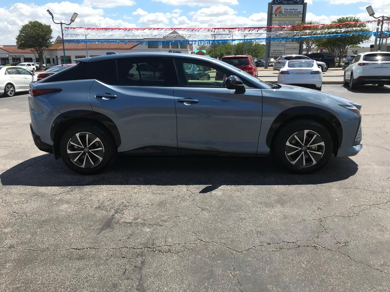 Lexus RZ 450e Premium 2023