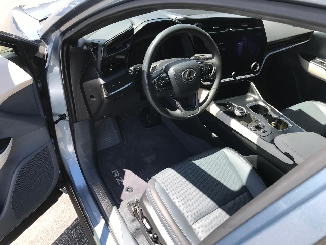 Lexus RZ 450e Premium 2023