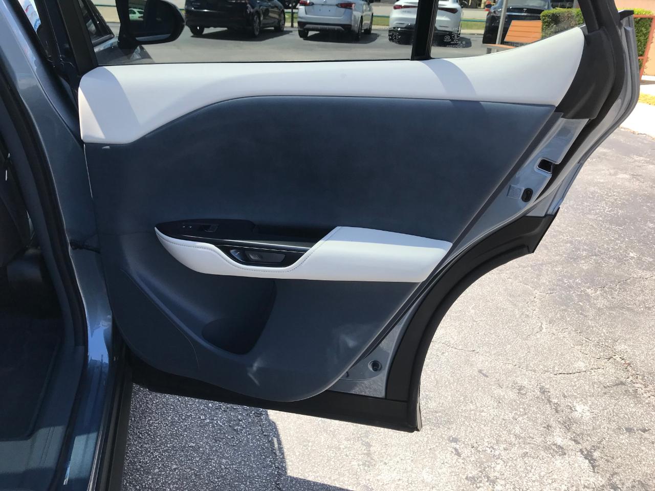 Lexus RZ 450e Premium 2023