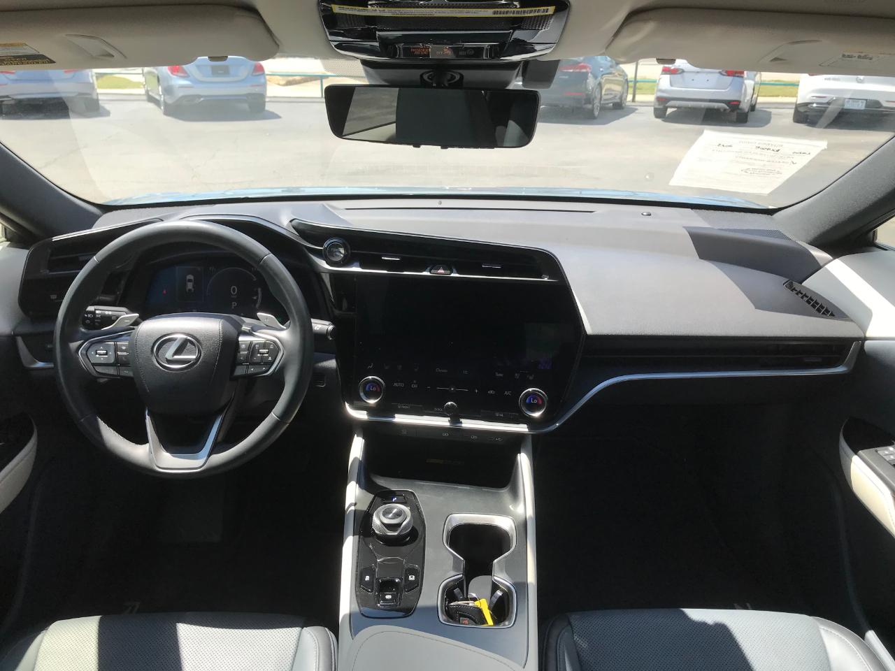 Lexus RZ 450e Premium 2023