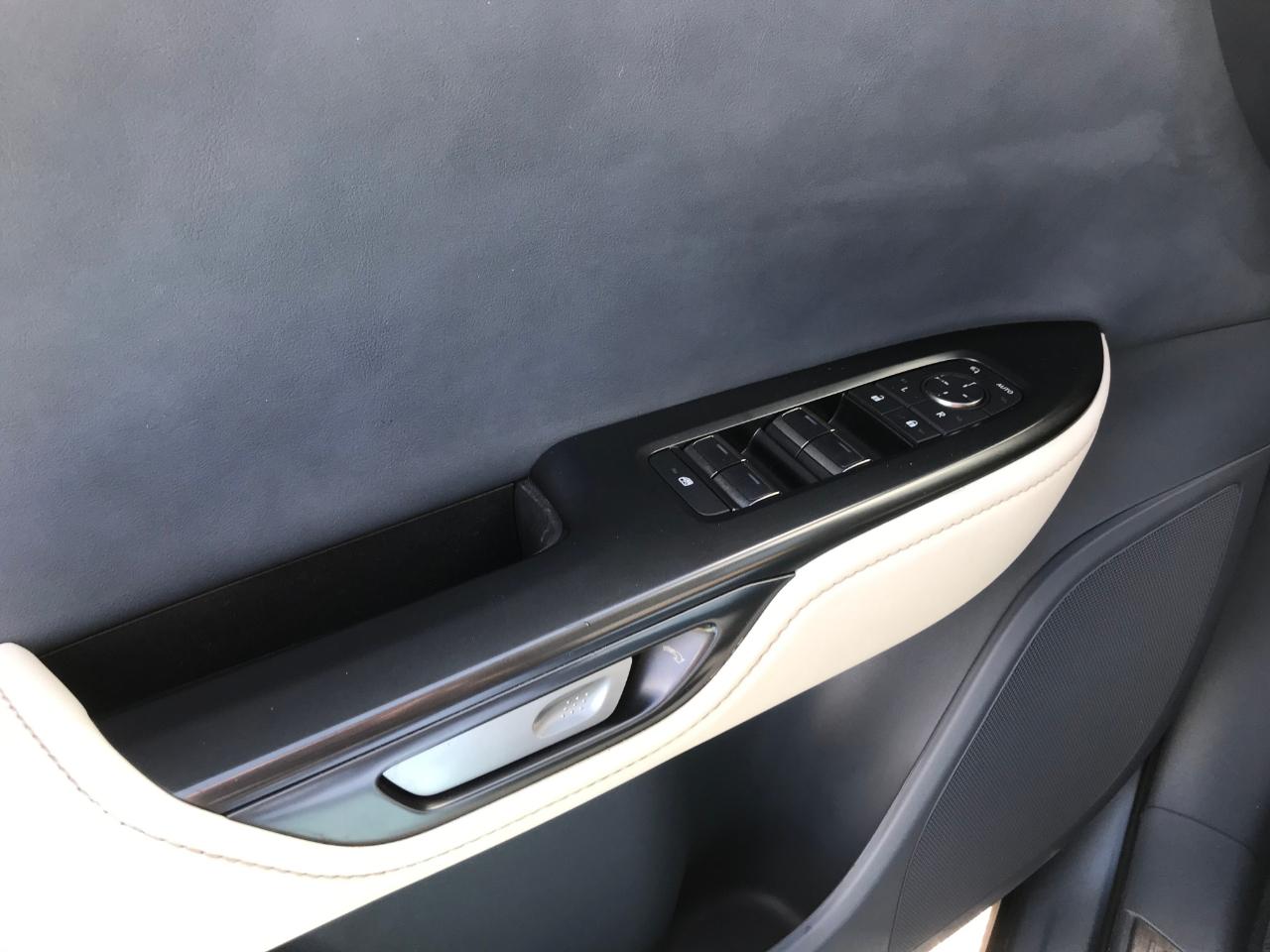 Lexus RZ 450e Premium 2023