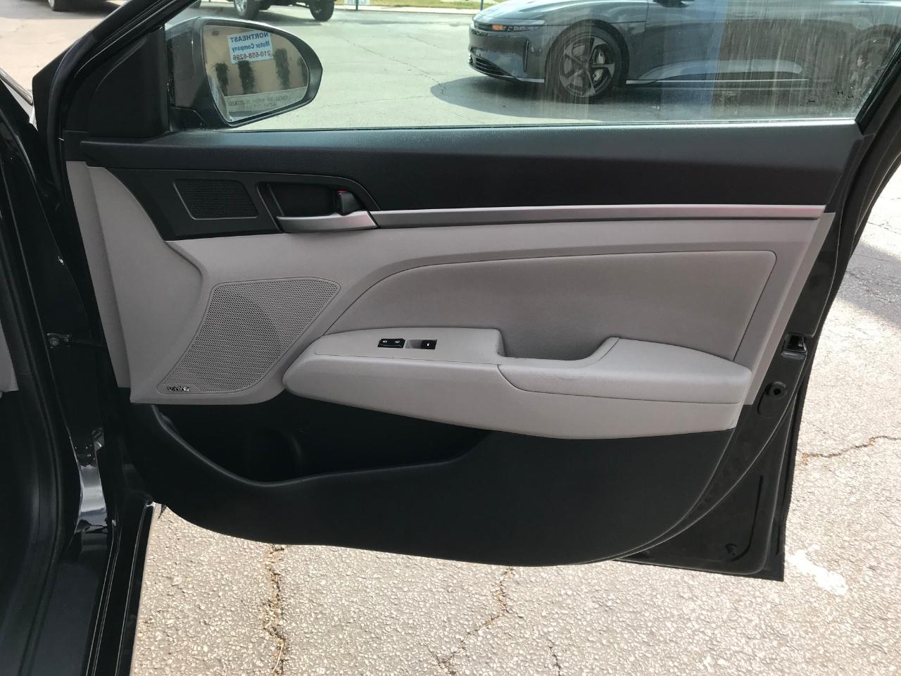 Hyundai Elantra Limited 2017