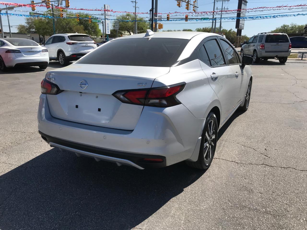 Nissan Versa SV 2021