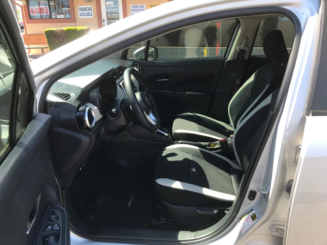 Nissan Versa SV 2021