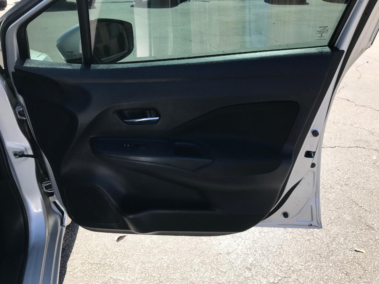 Nissan Versa SV 2021