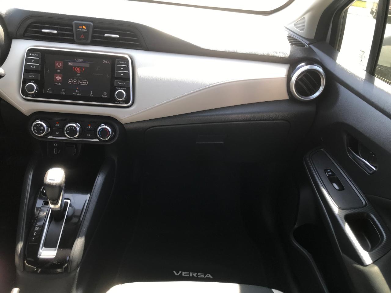 Nissan Versa SV 2021