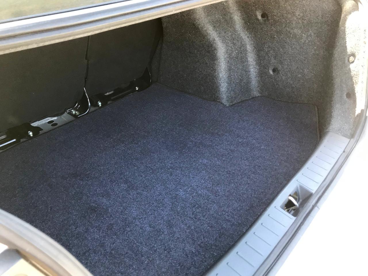 Nissan Versa SV 2021