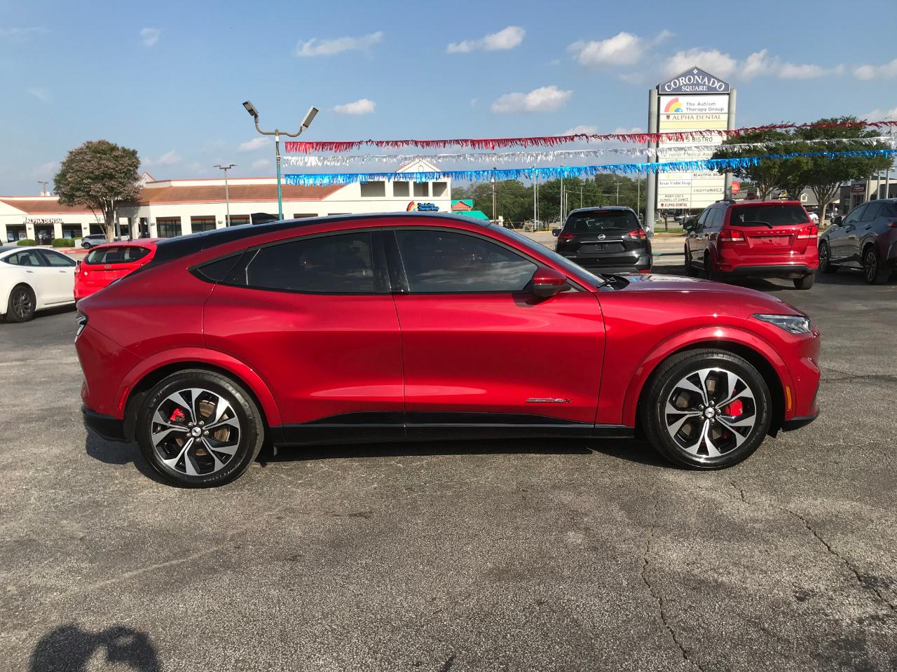 Ford Mustang Mach-E  2021