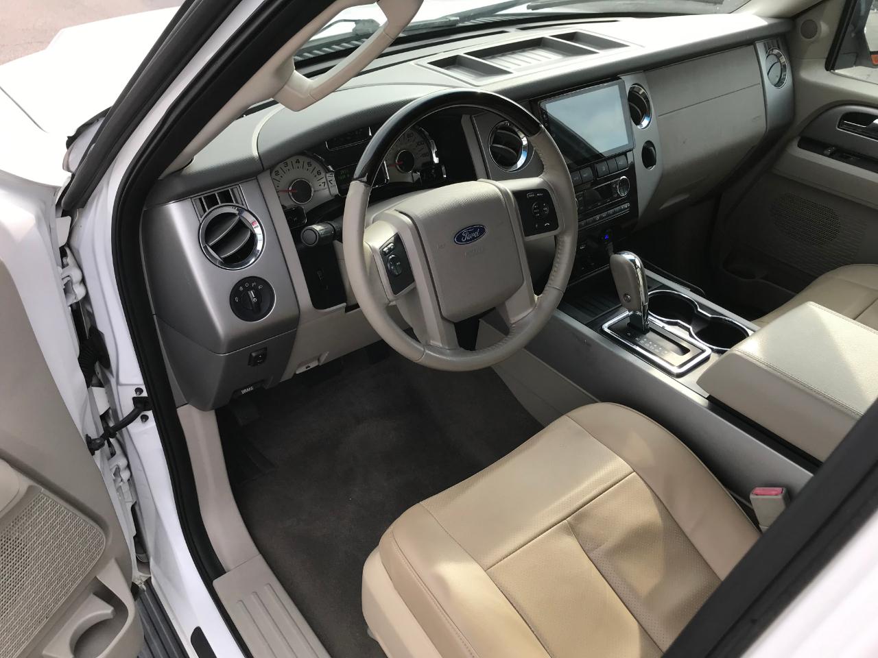 Ford Expedition EL Limited 2WD 2013