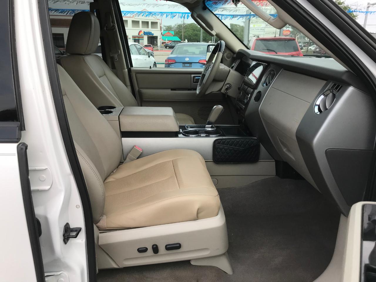Ford Expedition EL Limited 2WD 2013