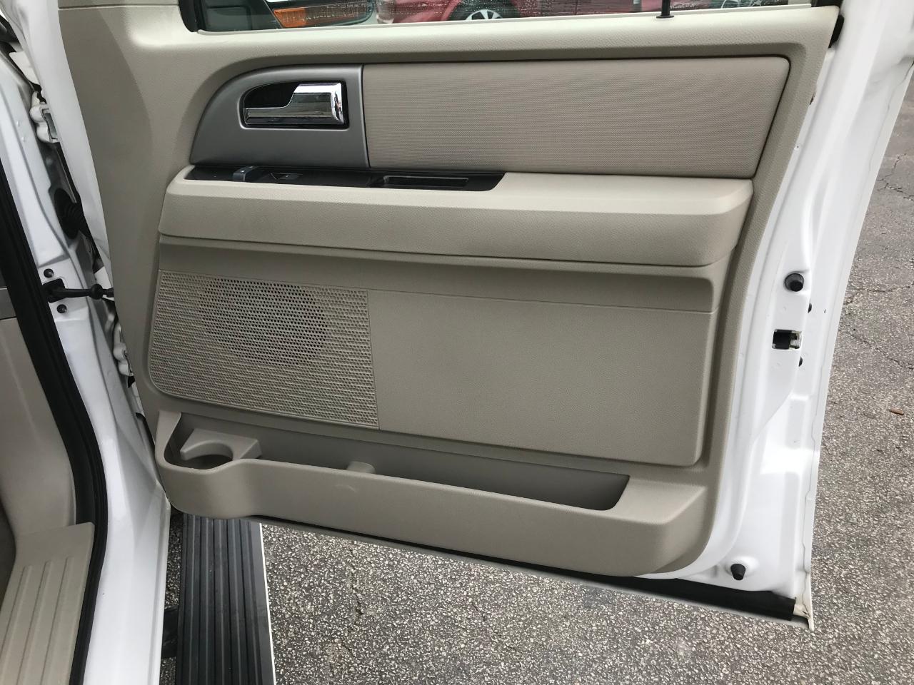 Ford Expedition EL Limited 2WD 2013