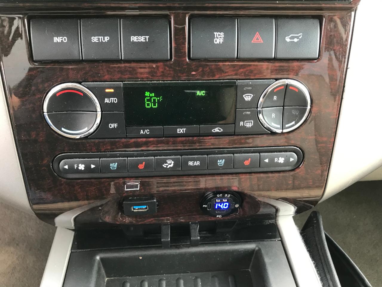 Ford Expedition EL Limited 2WD 2013