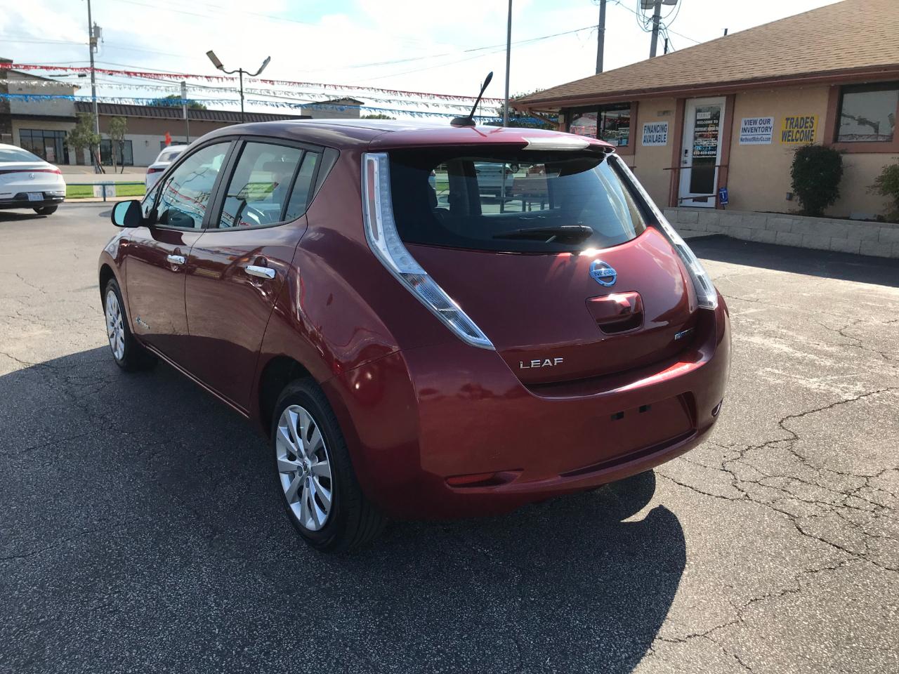 Nissan Leaf S 2013
