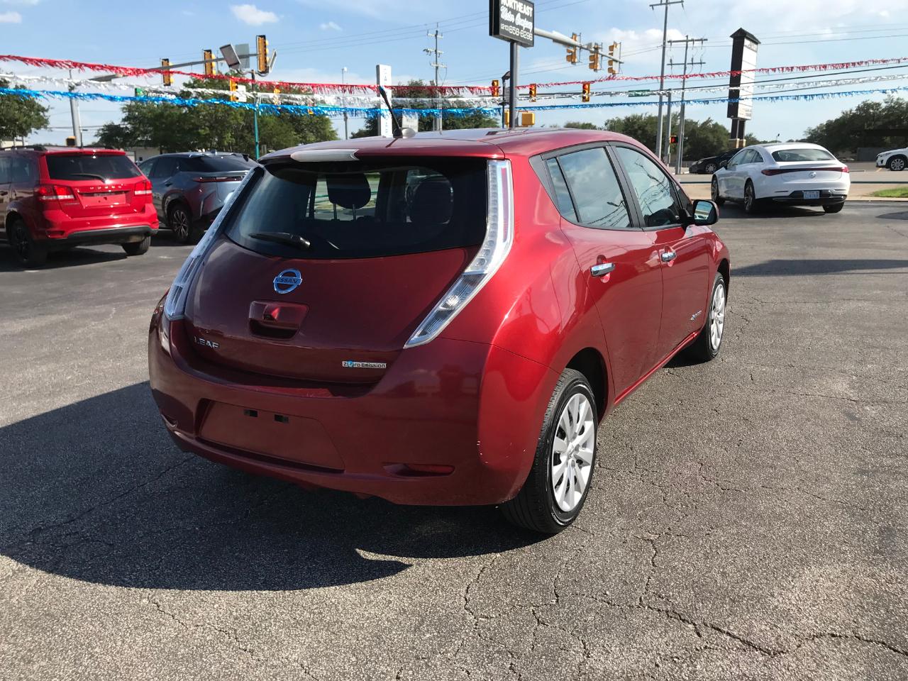 Nissan Leaf S 2013