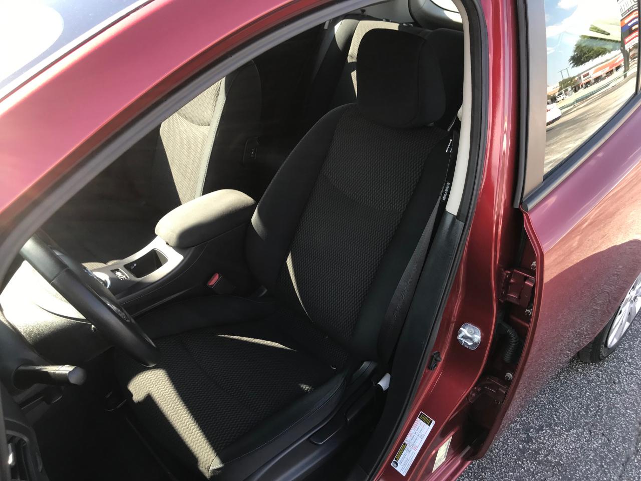 Nissan Leaf S 2013