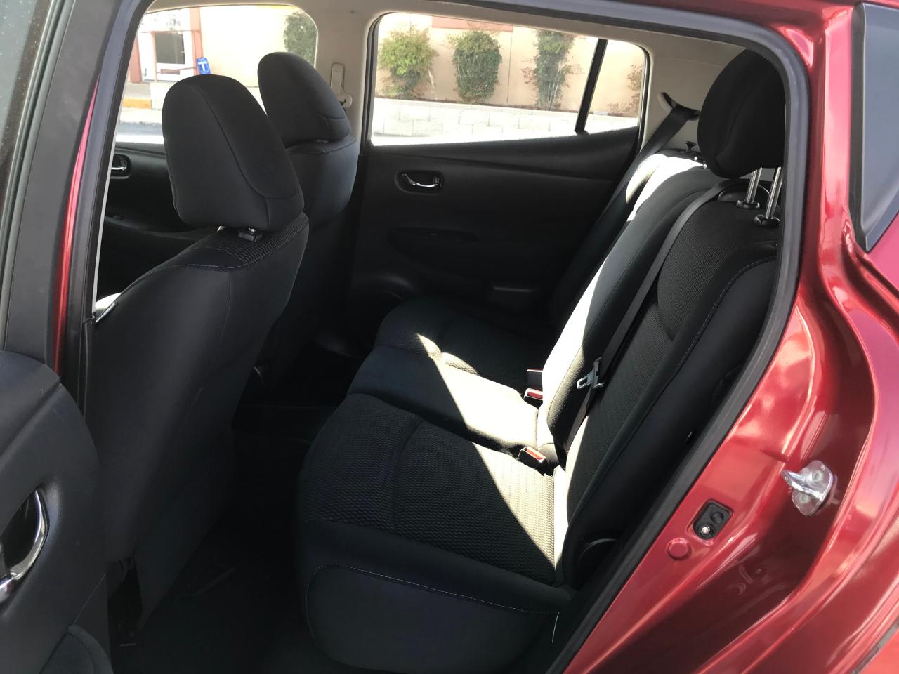 Nissan Leaf S 2013