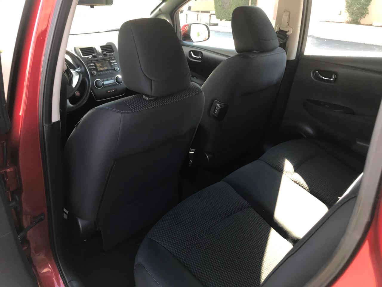 Nissan Leaf S 2013