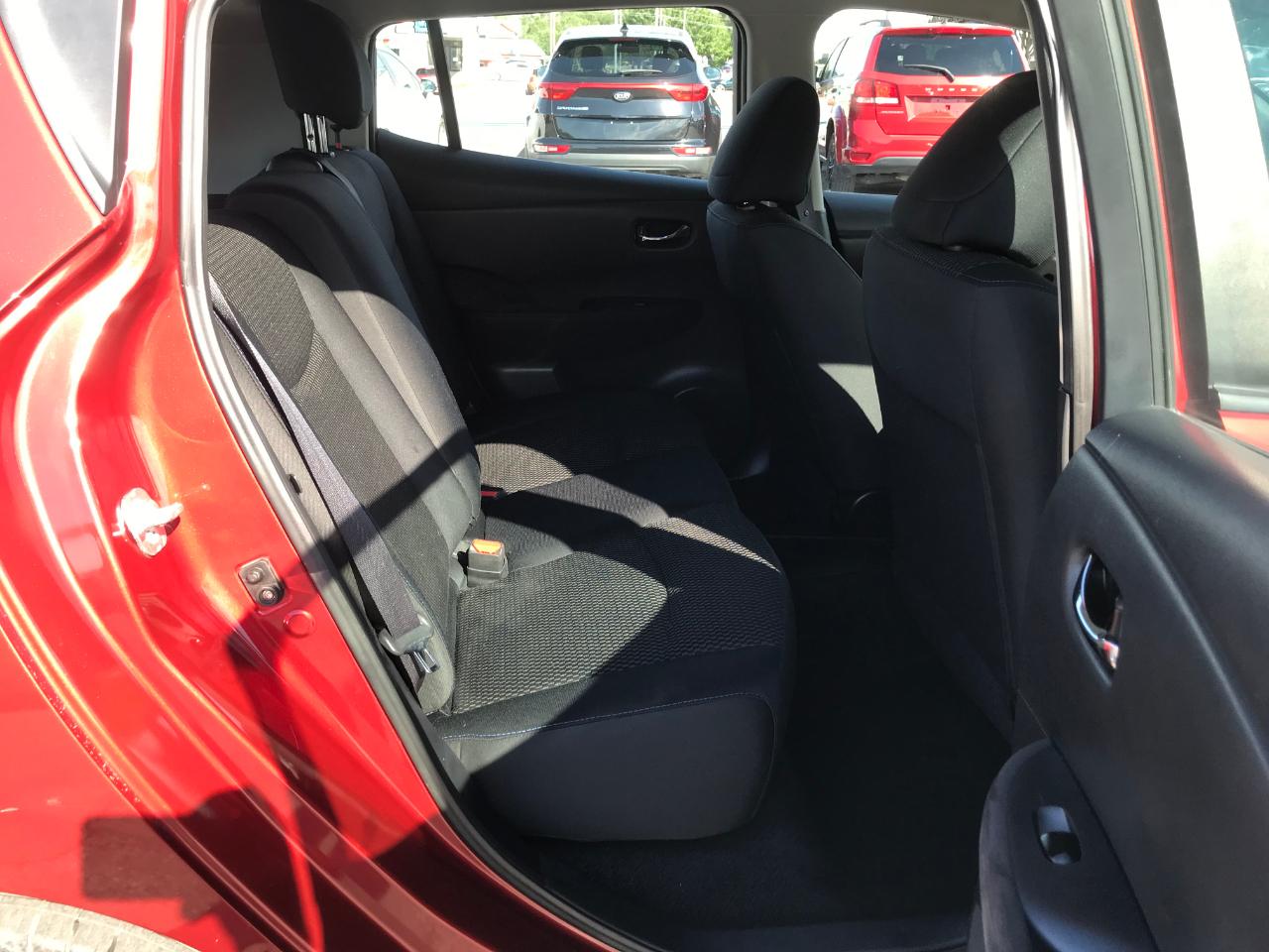 Nissan Leaf S 2013