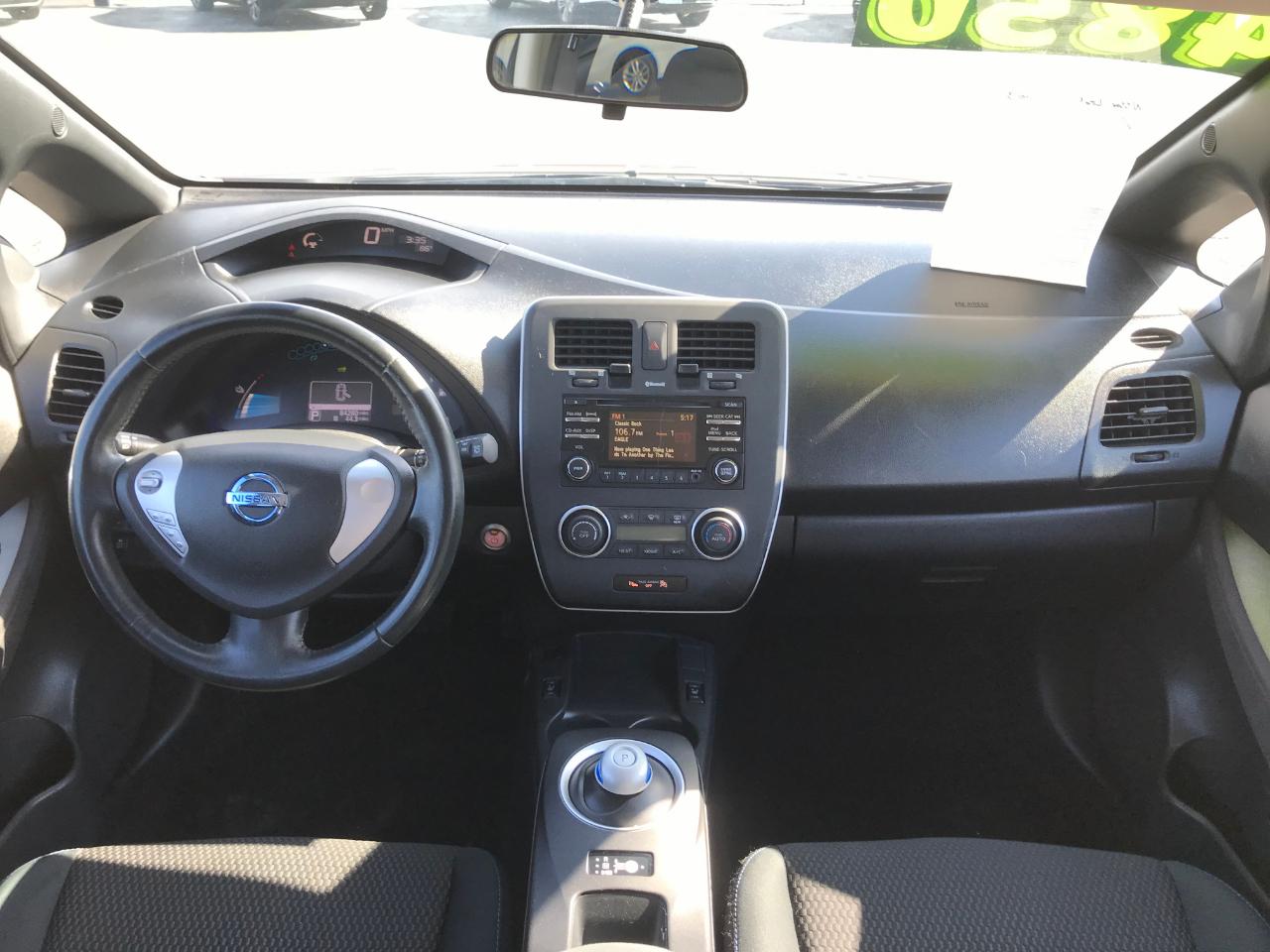Nissan Leaf S 2013