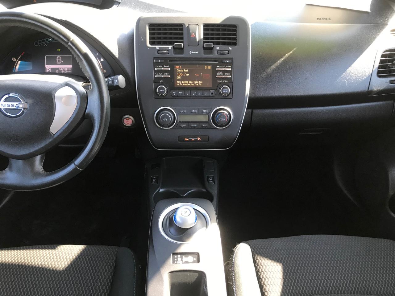 Nissan Leaf S 2013