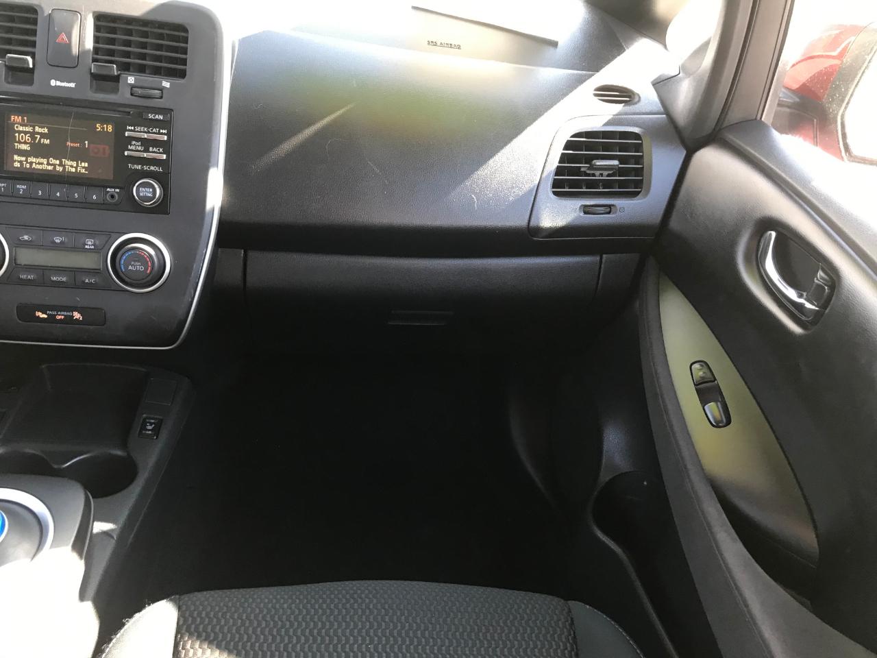 Nissan Leaf S 2013