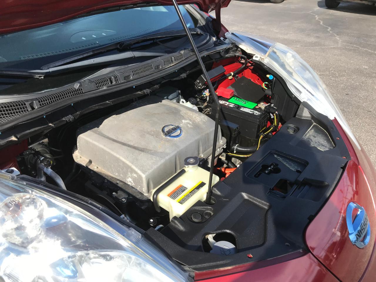Nissan Leaf S 2013