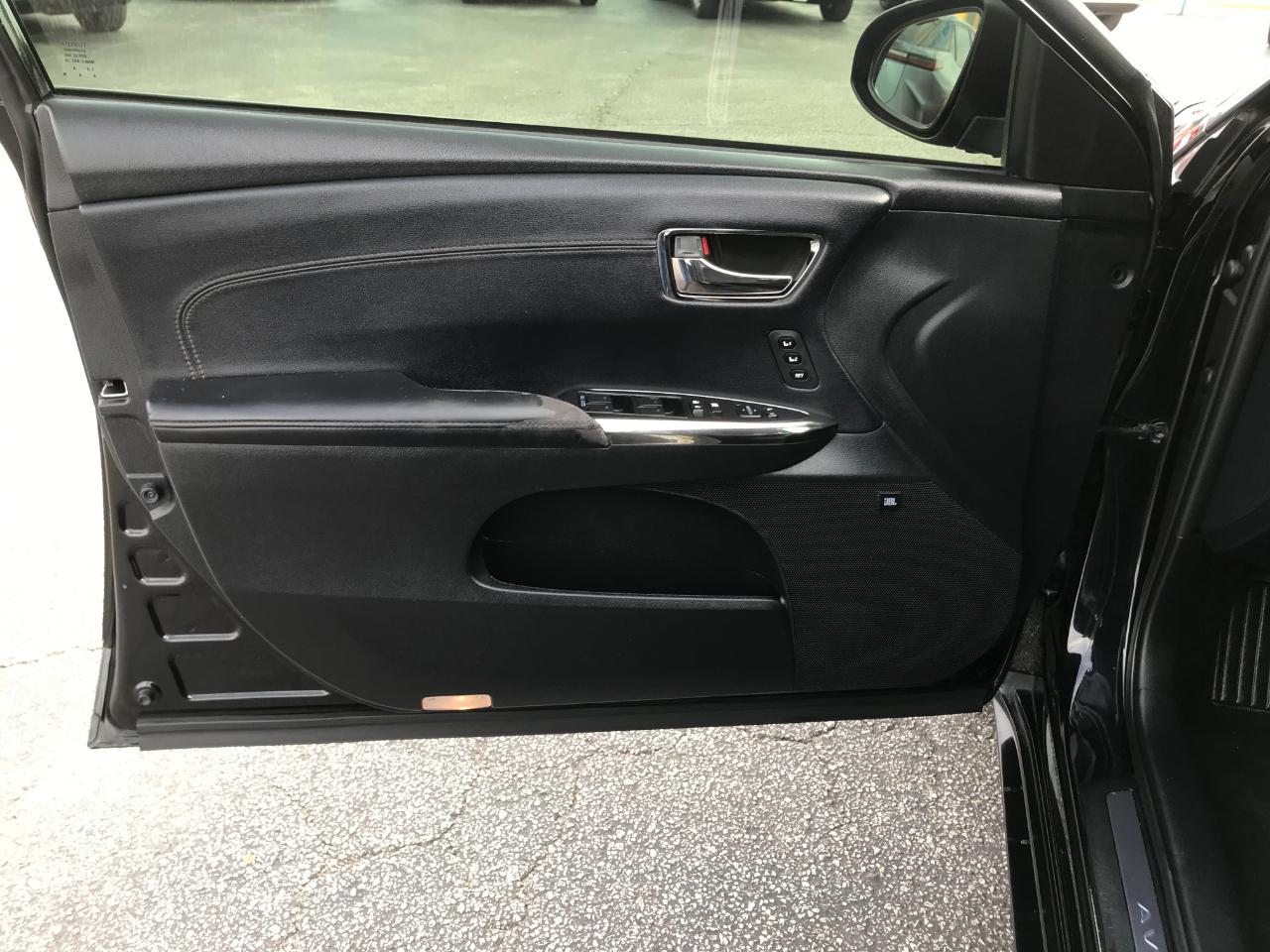 Toyota Avalon Hybrid Limited 2015