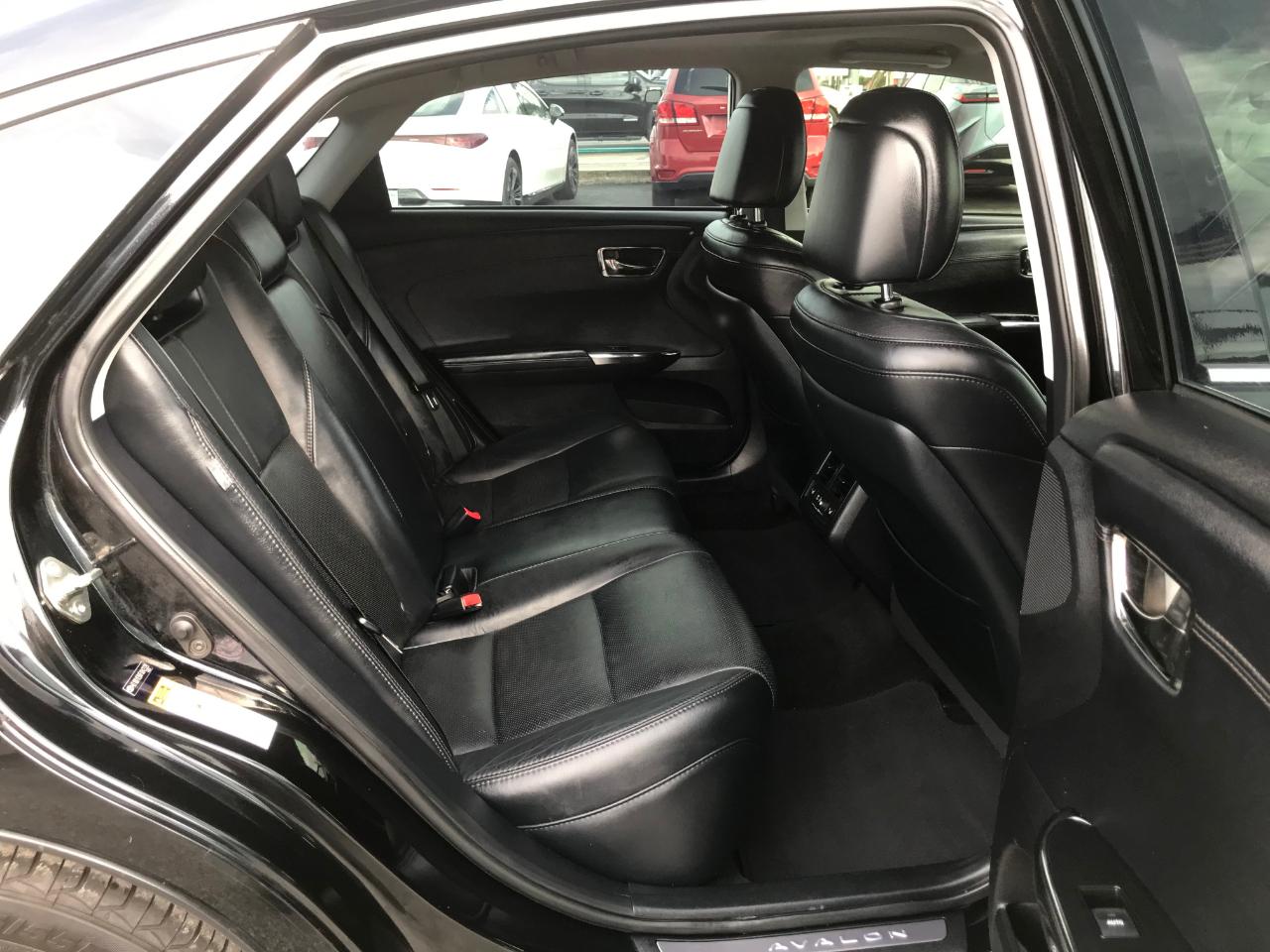 Toyota Avalon Hybrid Limited 2015