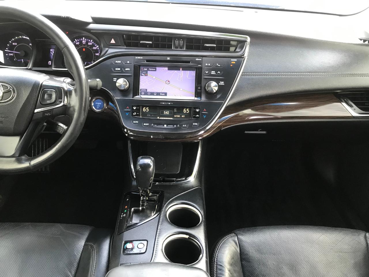 Toyota Avalon Hybrid Limited 2015