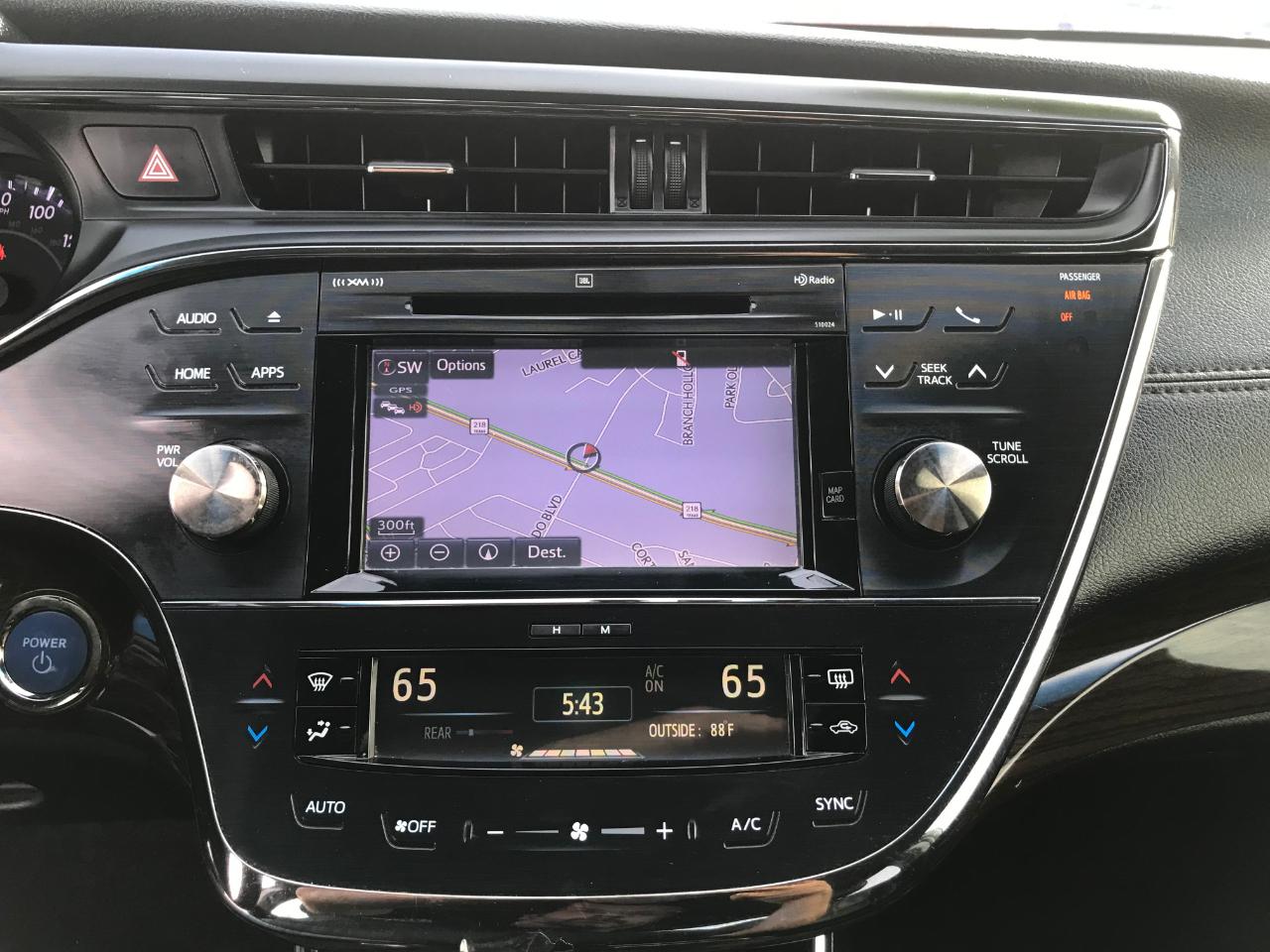Toyota Avalon Hybrid Limited 2015