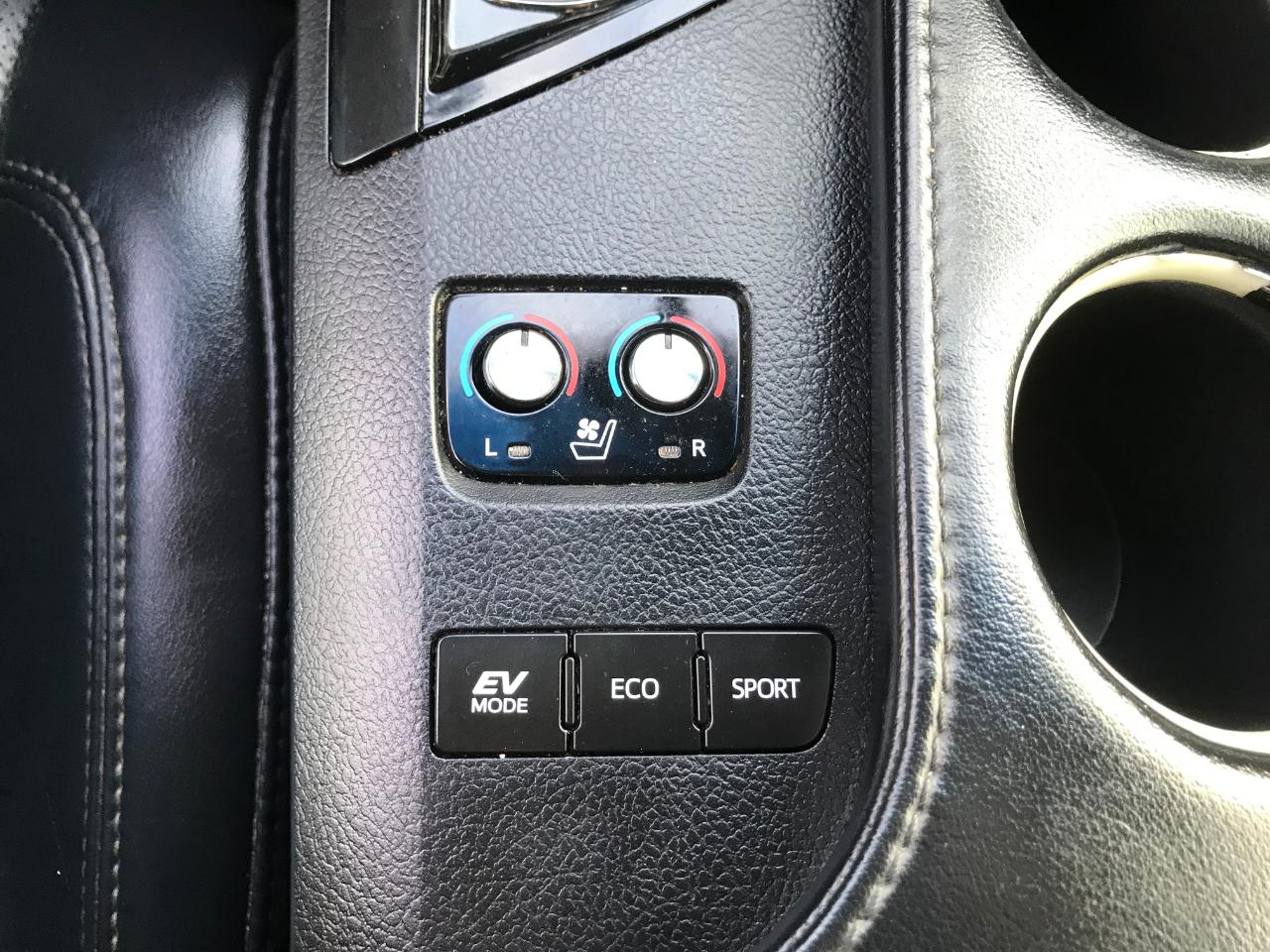 Toyota Avalon Hybrid Limited 2015
