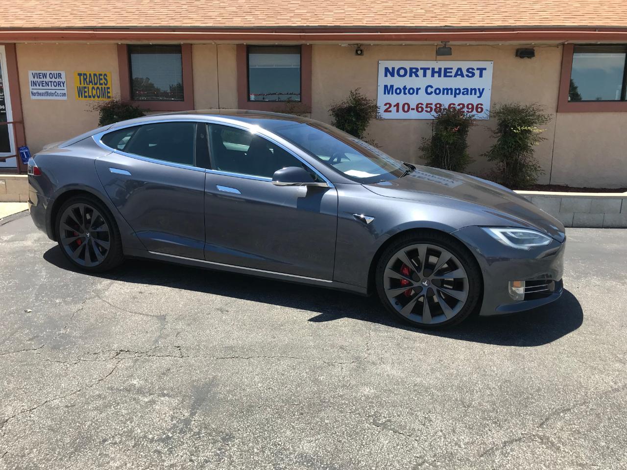 Tesla Model S  2021