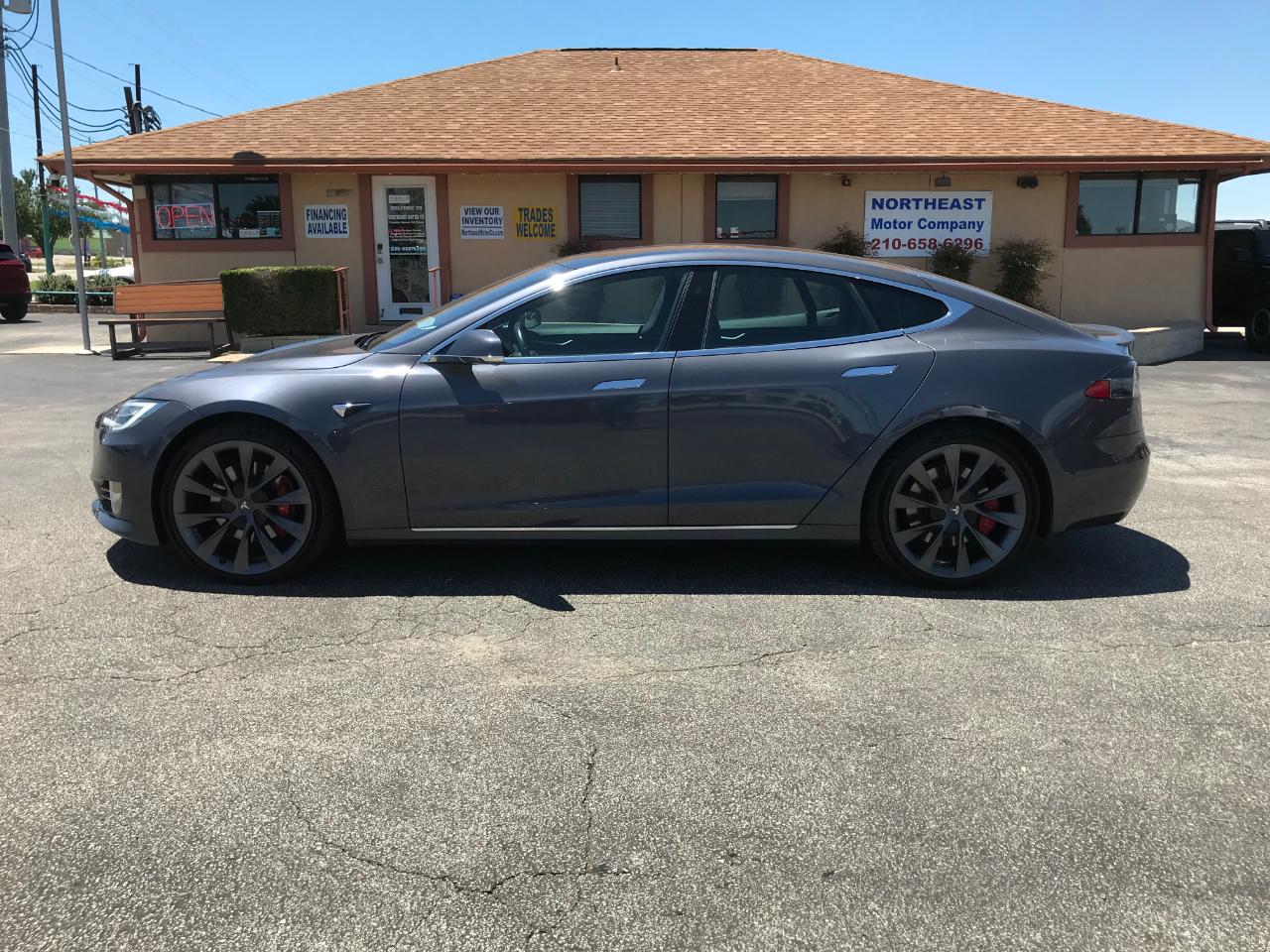 Tesla Model S  2021