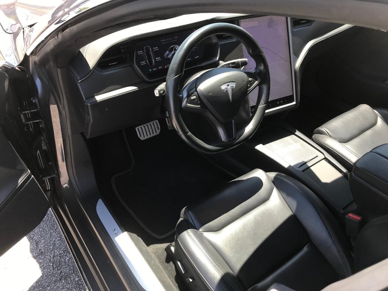 Tesla Model S  2021