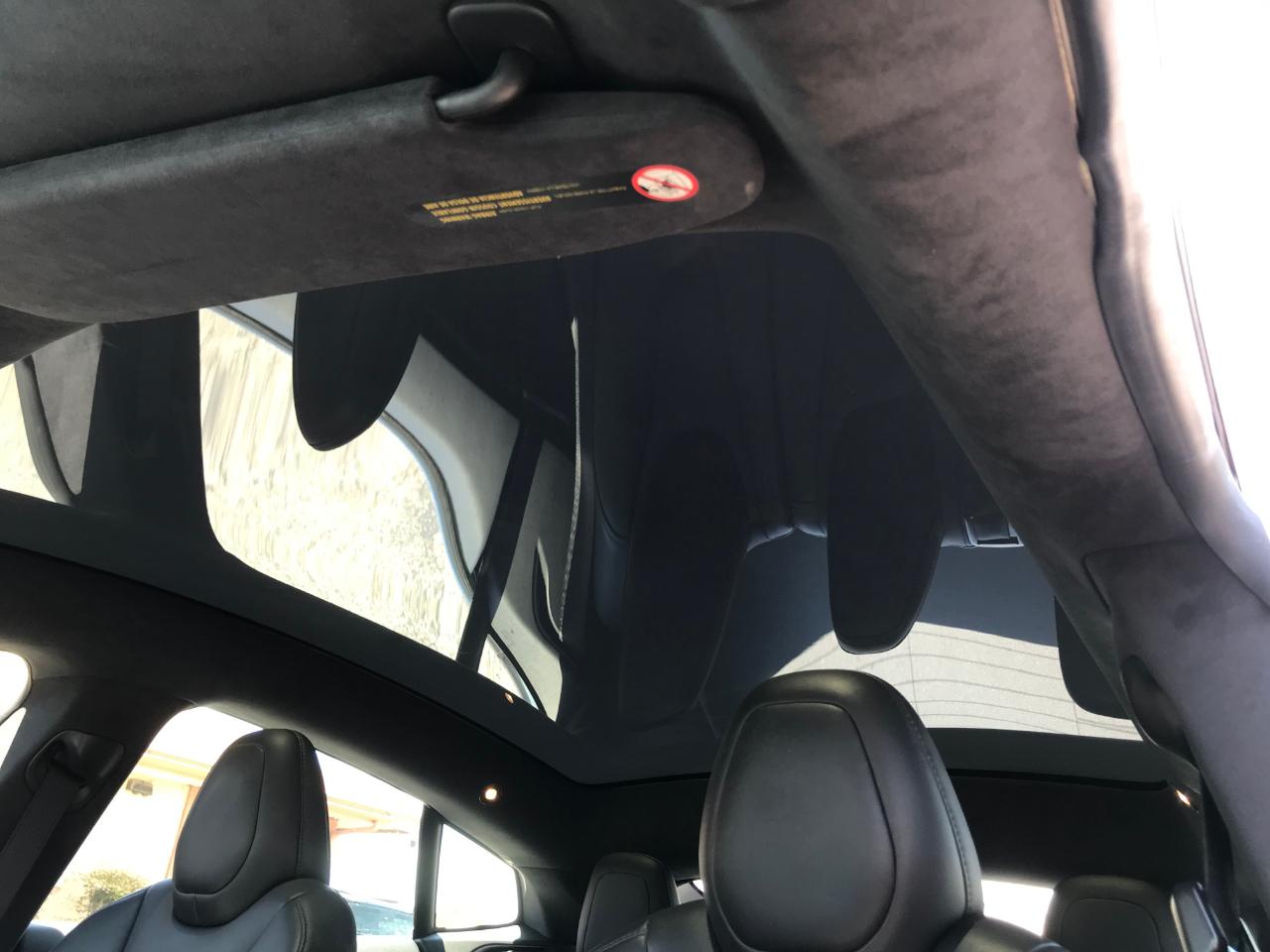 Tesla Model S  2021