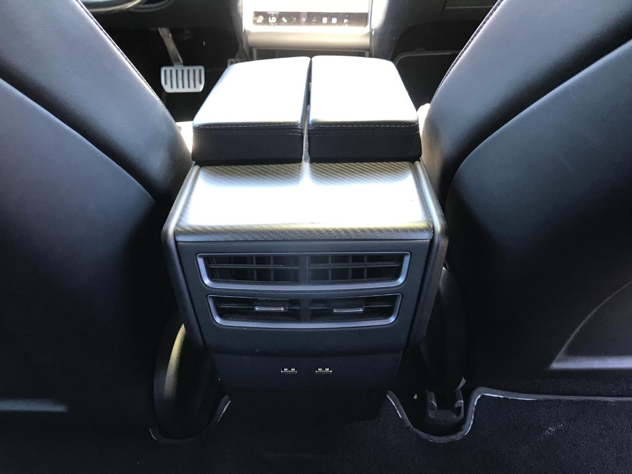 Tesla Model S  2021