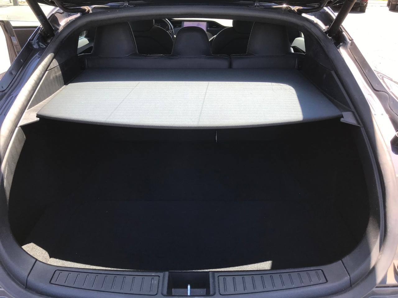Tesla Model S  2021