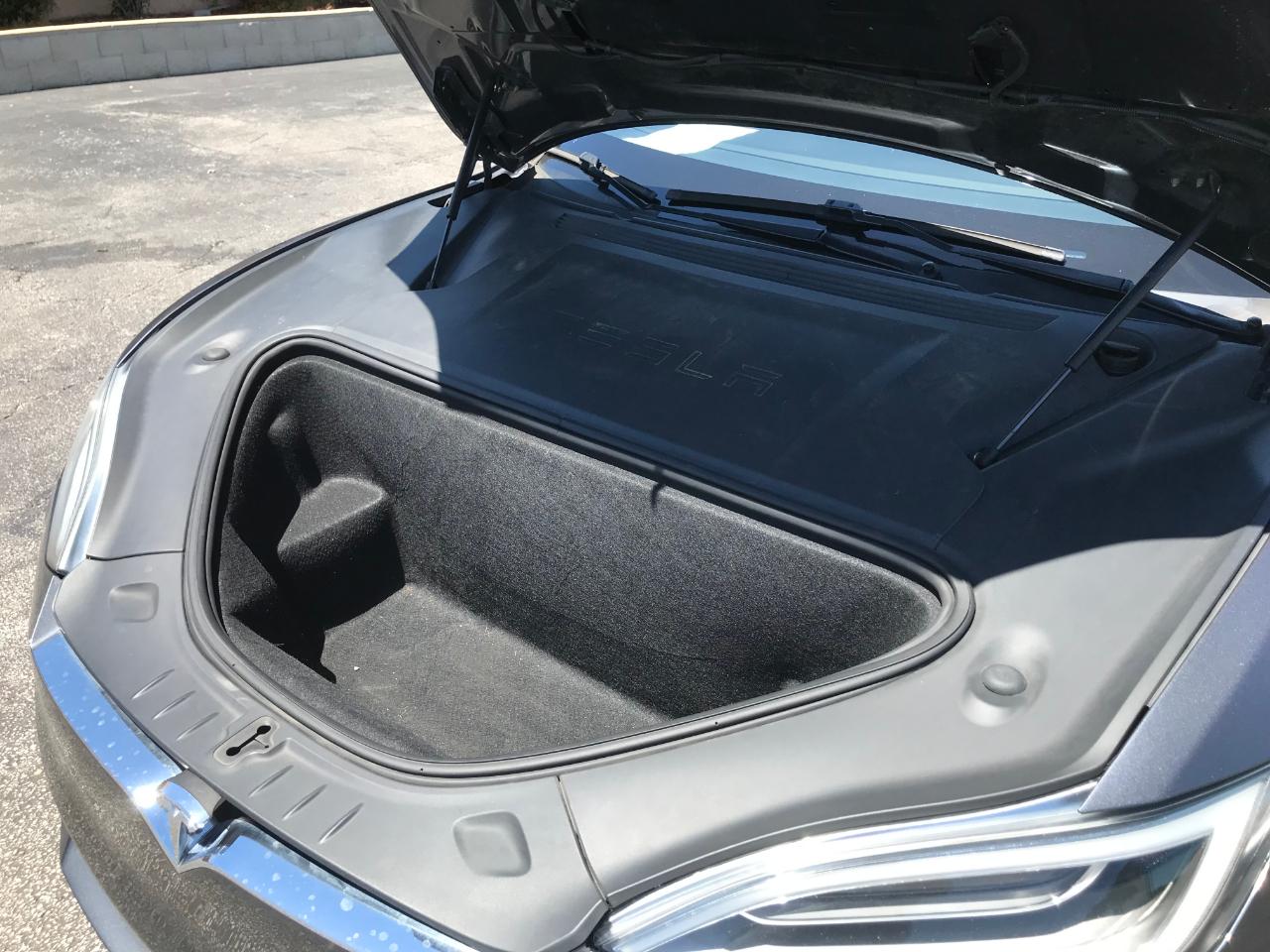 Tesla Model S  2021