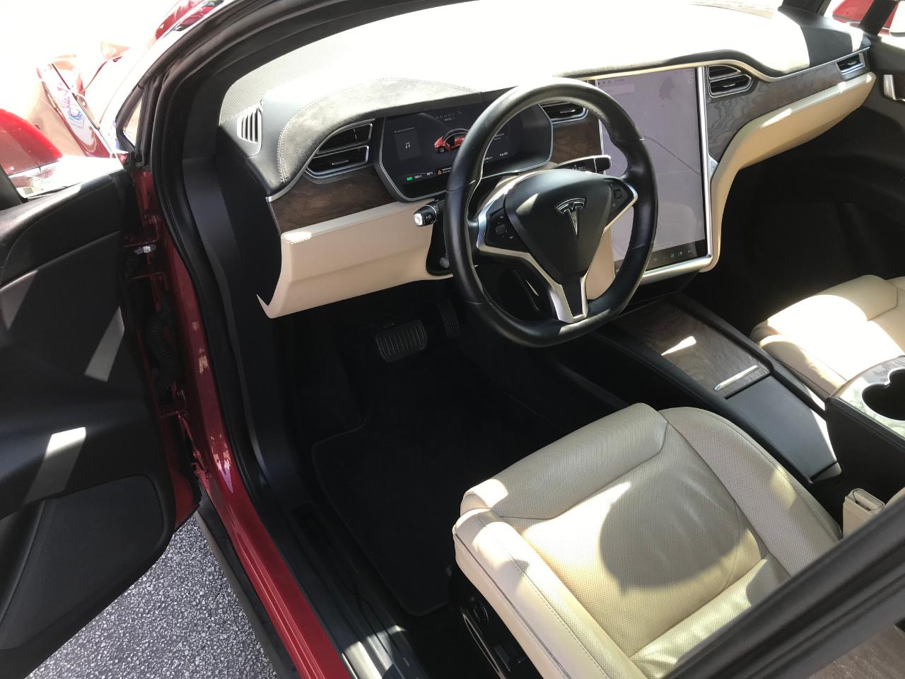 Tesla Model X 90D 2016