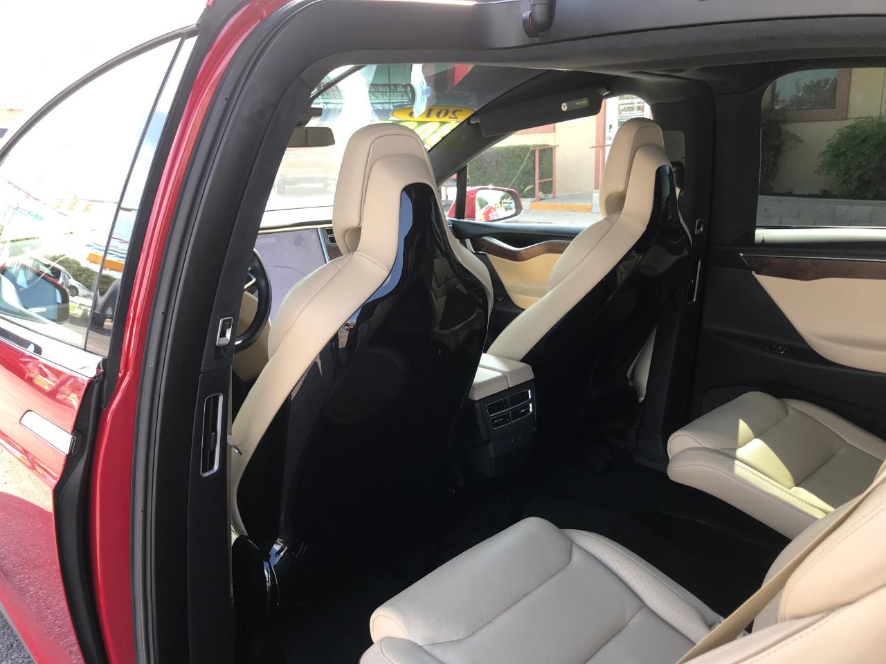 Tesla Model X 90D 2016