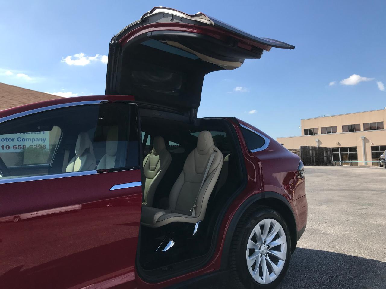 Tesla Model X 90D 2016