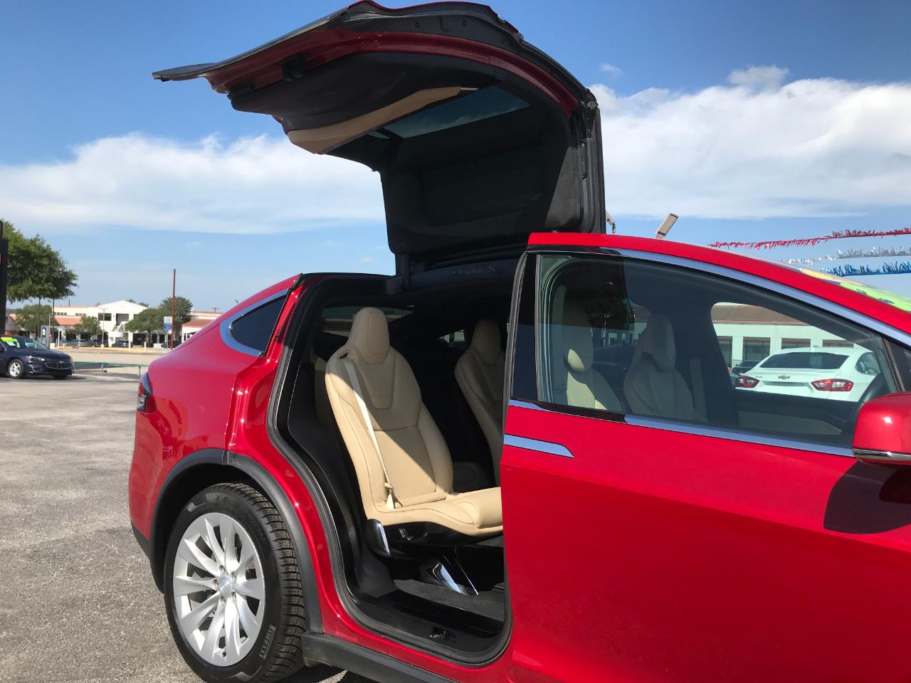 Tesla Model X 90D 2016