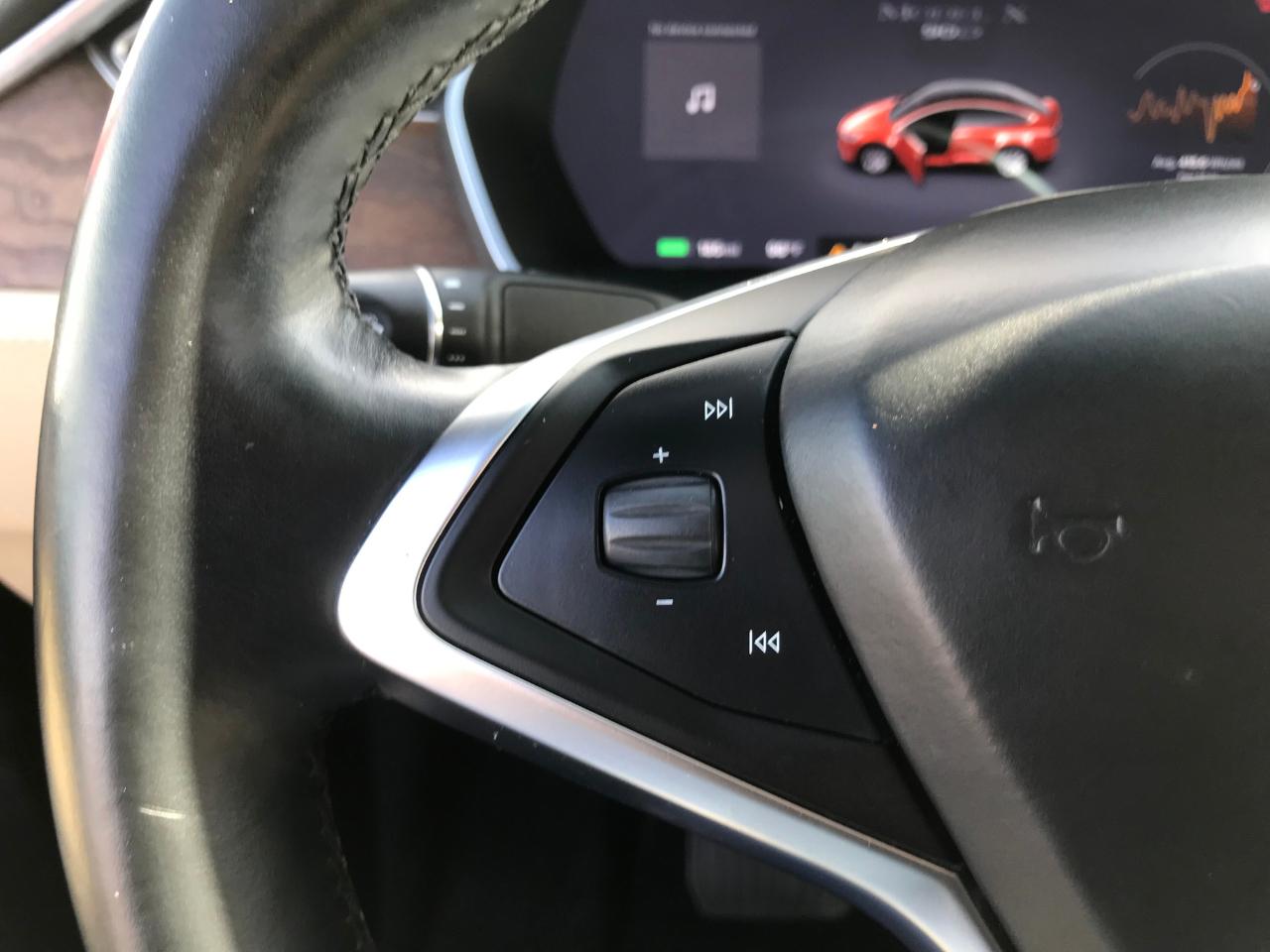 Tesla Model X 90D 2016
