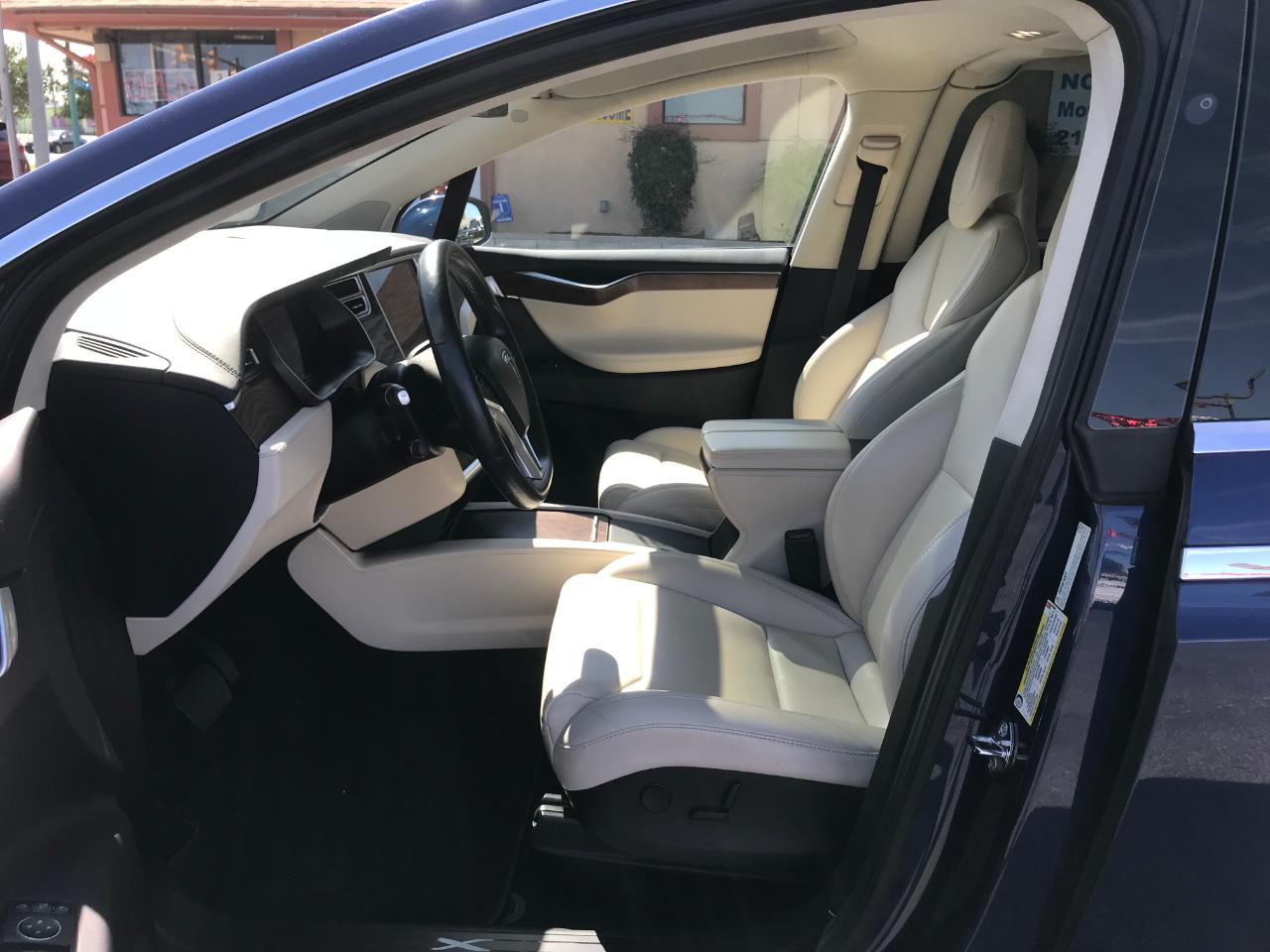 Tesla Model X  2017