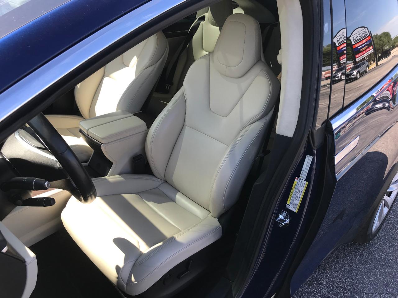 Tesla Model X  2017