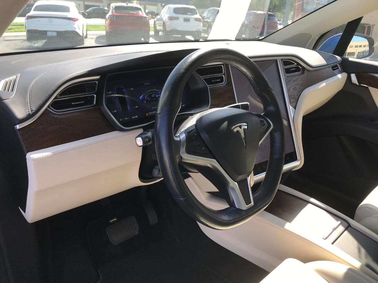 Tesla Model X  2017