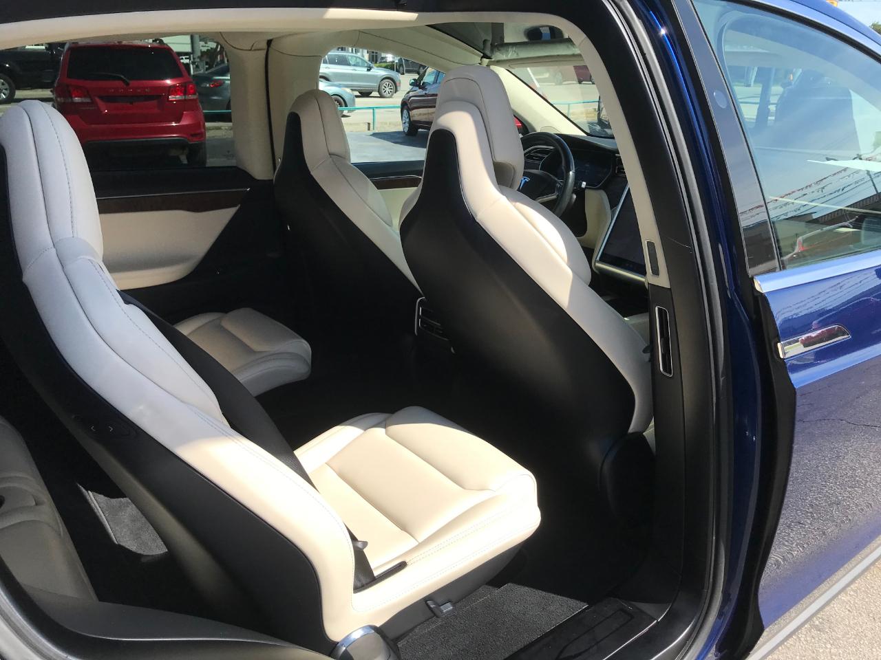 Tesla Model X  2017